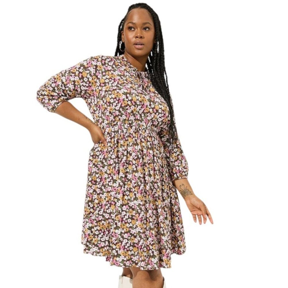 NWT TORRID Challis Front Keyhole Dress Size 3/3x/22-24